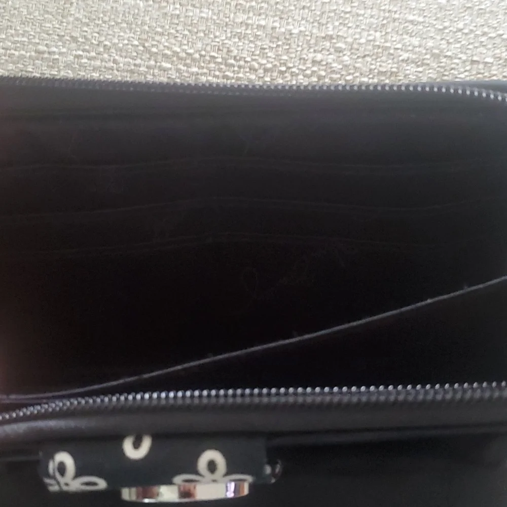 Vera Bradley large clutch/ Wallet  Tri-Fold collegiate collection Perdue - Picture 6 of 9